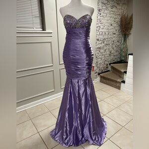 Sweetheart beaded prom dress. Size 3/4